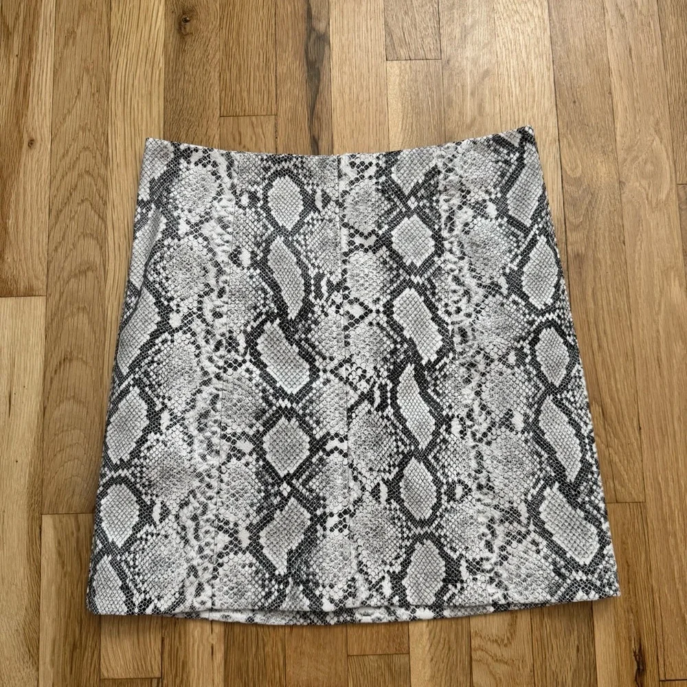 Lulus Venture Out Beige Snake Print Vegan Leather Mini Skirt - Picture 4 of 14